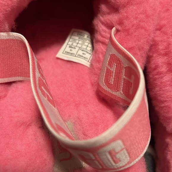 Ugg slippers - Picture 2 of 5